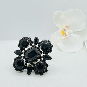 Brand new,Juicy Couture Black Floral Cluster Brooch
